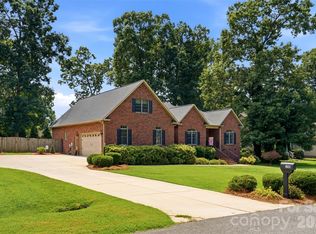 150 Saddle Wood Ln, Statesville, NC 28625