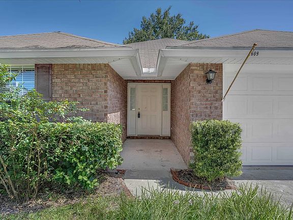2nd image of 2609 Fernleaf Dr