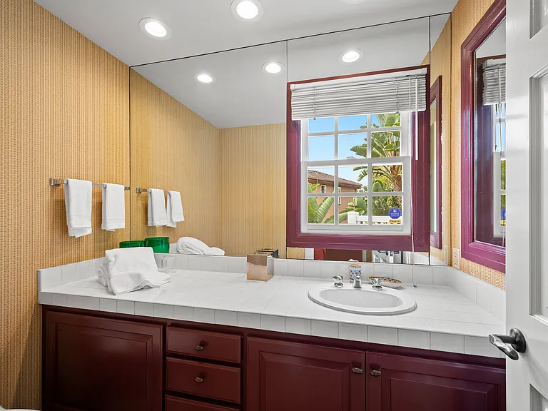 7612 Hillside Dr — Photo 46