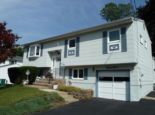 50 Mitchell Rd, Hackettstown, NJ 07840