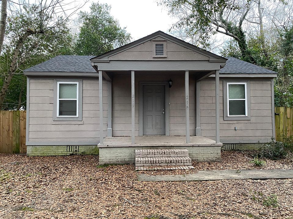 1st image of 219 Meadowdale Dr