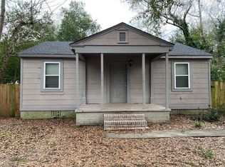 219 Meadowdale Dr, Warner Robins, GA 31088