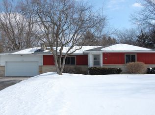 3180 S Willow Rd, New Berlin, WI 53146