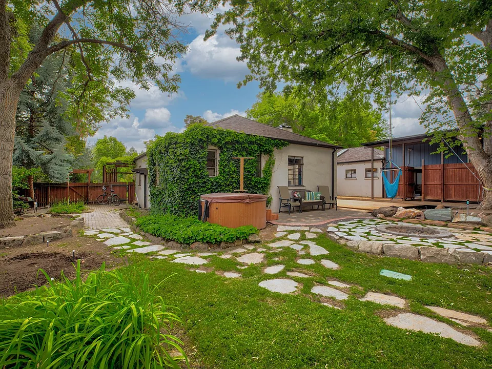 shared back yard
