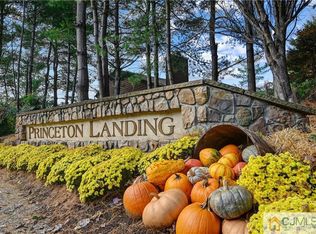 2112 Sayre Dr, Princeton, NJ 08540
