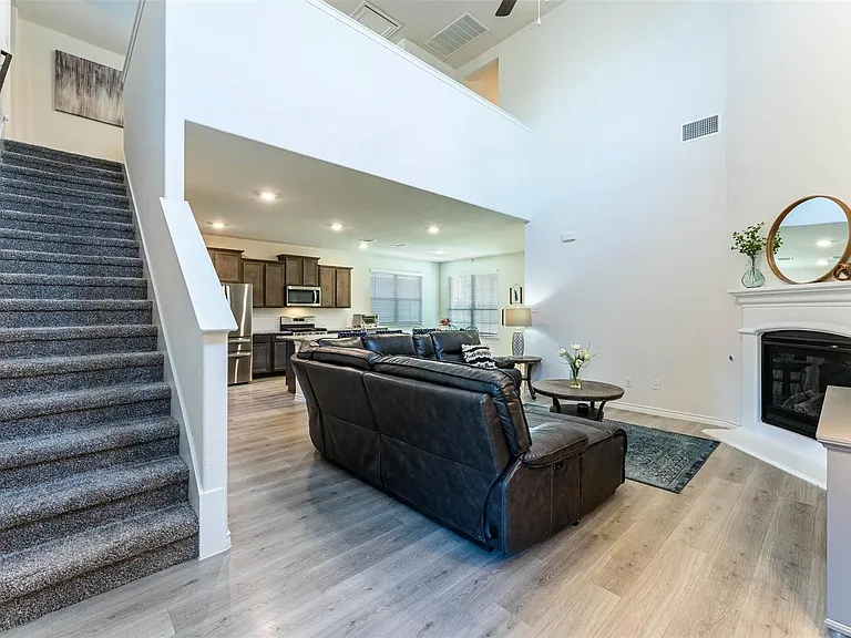 2708 Franklin Dr — Photo 8