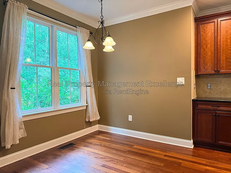 616 Lake Artesia Ln — Photo 18