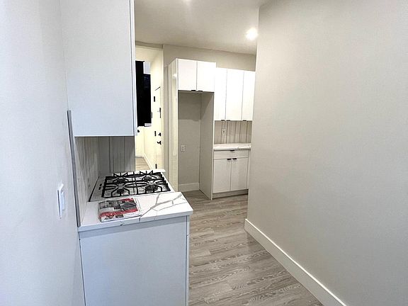 3rd image of 28 Dales Ave #2A
