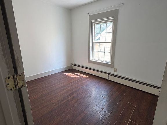 2nd image of 14 Locust St