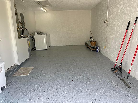 3rd image of 1258 Denlow Lane