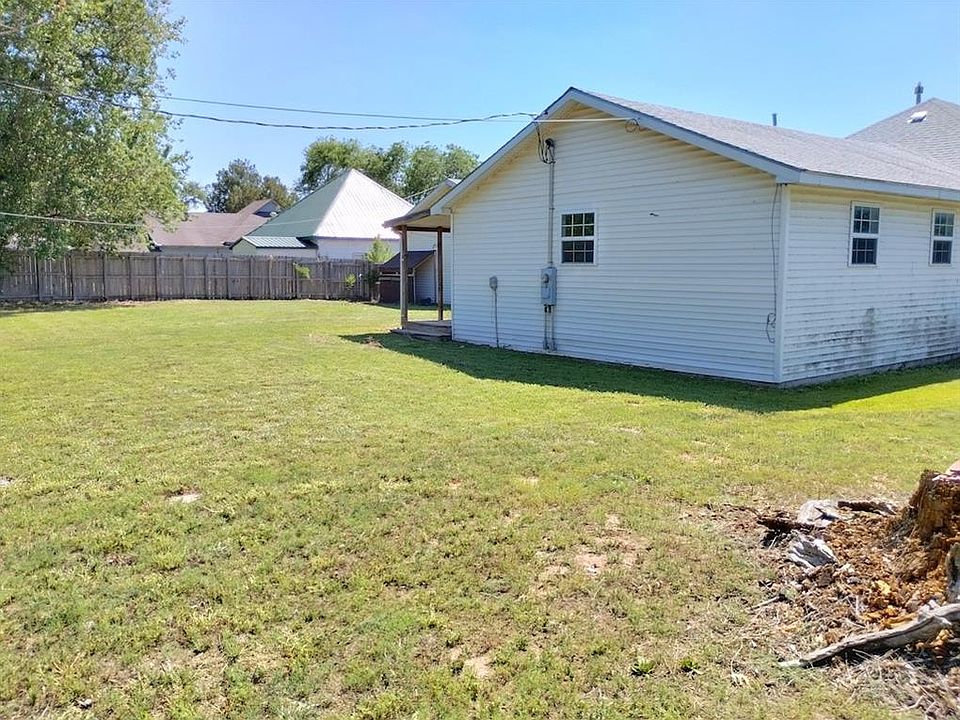 210 N Madison Ave, Protection, KS 67127 Zillow