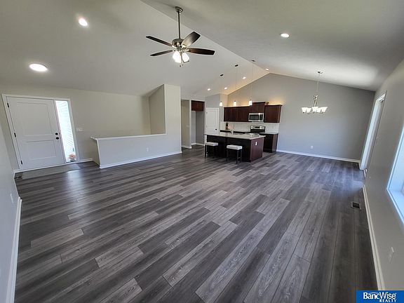 5th image of 417 Half Moon Dr