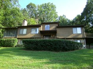 1302 Skyline Dr, Cookeville, TN 38506