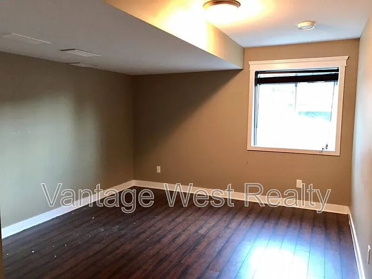 2231B Sunview Dr — Photo 7