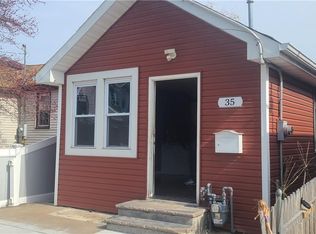 35 Milbank Rd, Staten Island, NY 10306