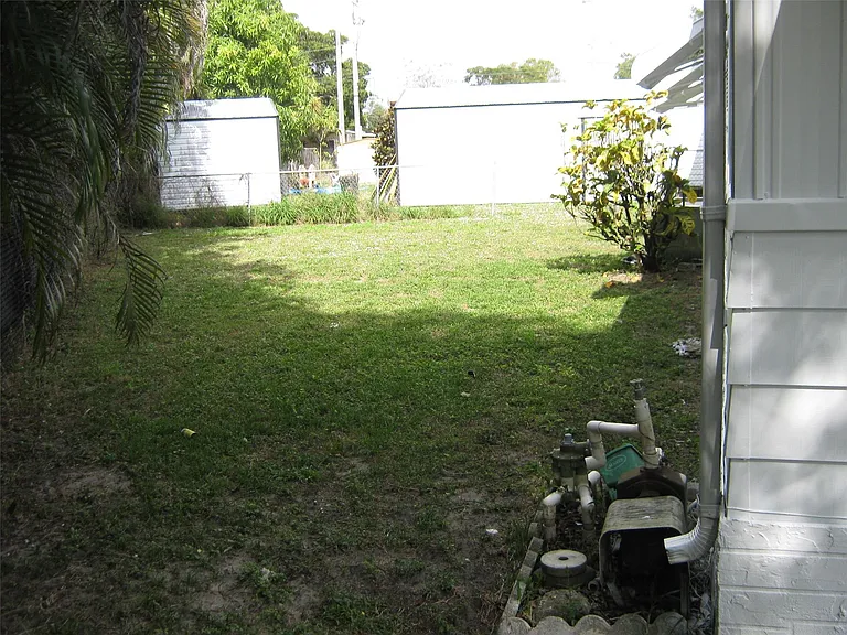11992 Coral Pl — Photo 27