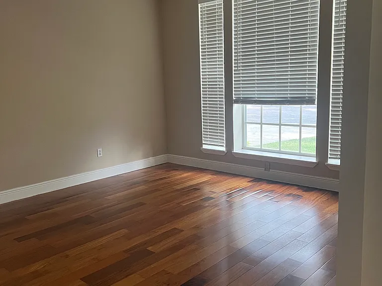 8019 Glitter Ct — Photo 16