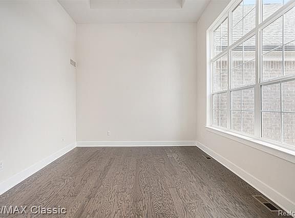 5th image of 49083 Togowtee Pass St #59