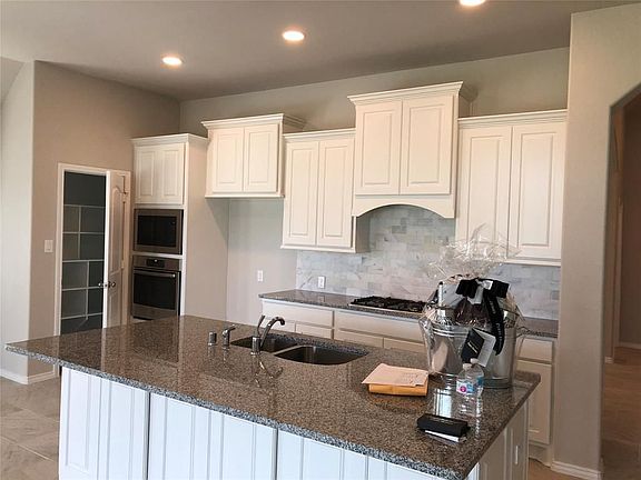 4th image of 29123 Brooks Valley Dr
