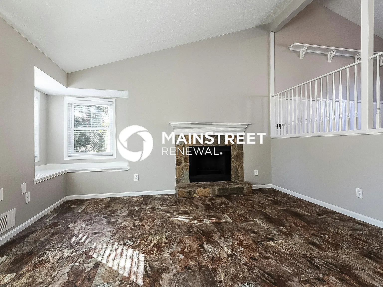 541 Canterbury Ln — Photo 4