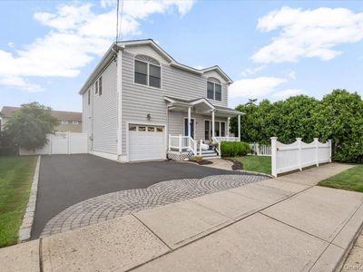189 N Windhorst Avenue, Bethpage, NY, 11714