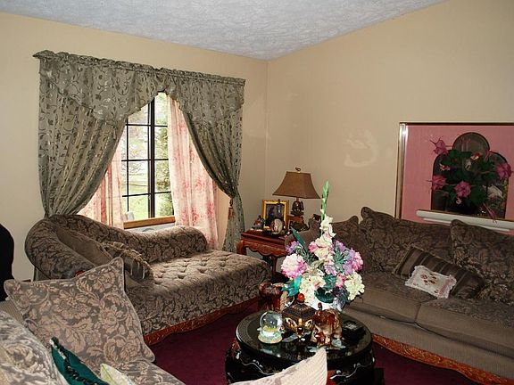 3rd image of 5919 S La Casa Ct SE