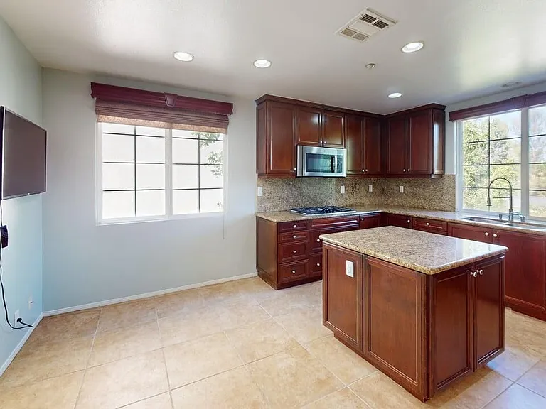5655 Como Cir — Photo 6