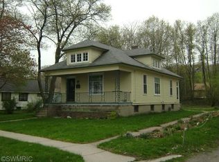 3191 Edgewater St, Muskegon, MI 49441