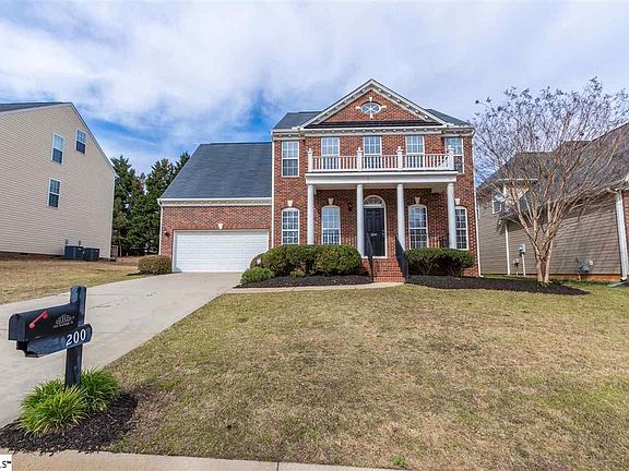 2nd image of 200 Brenleigh Ct