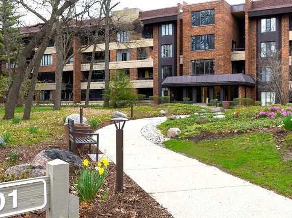 1401 Burr Oak Rd APT 106C, Hinsdale, IL 60521