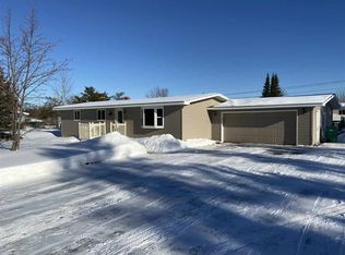 205 Wanda Dr, Marquette, MI 49855