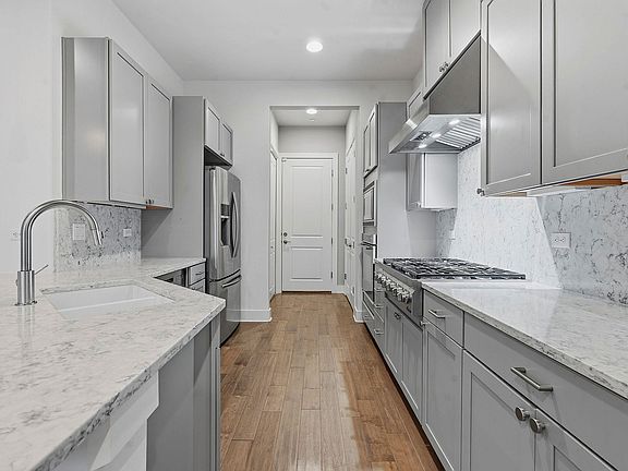 5th image of 8200 Southwest Pkwy Unit 302