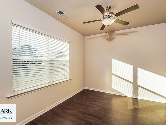 5th image of 6147 Rainbow Row