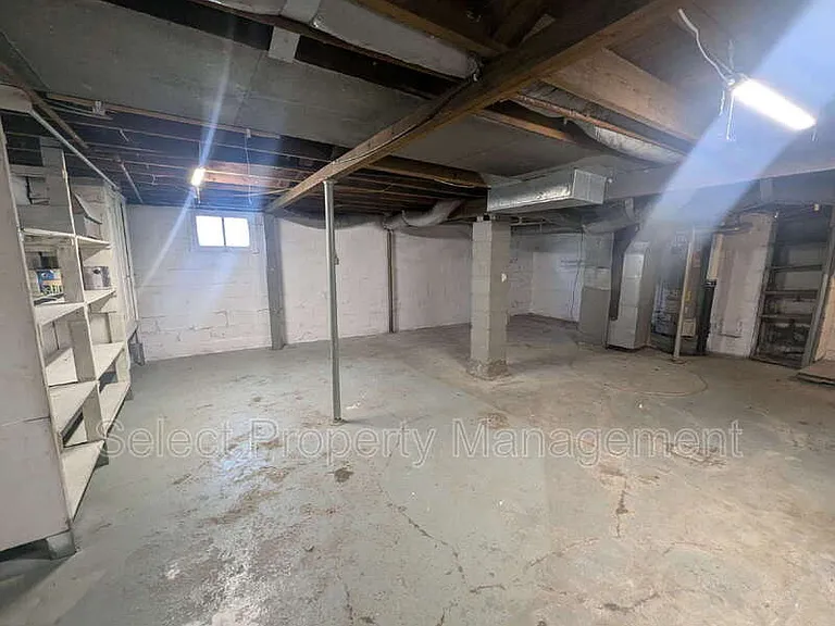 1148 W Packard Ave — Photo 12
