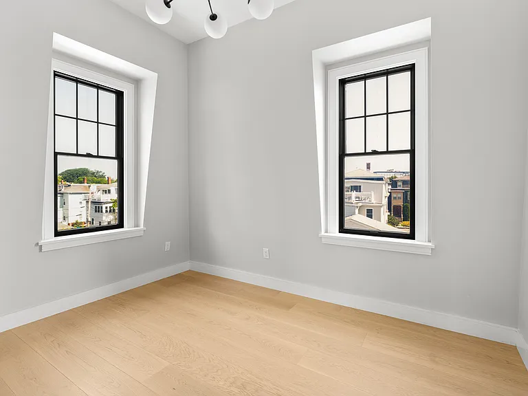 34 Pinckney St #3 — Photo 7