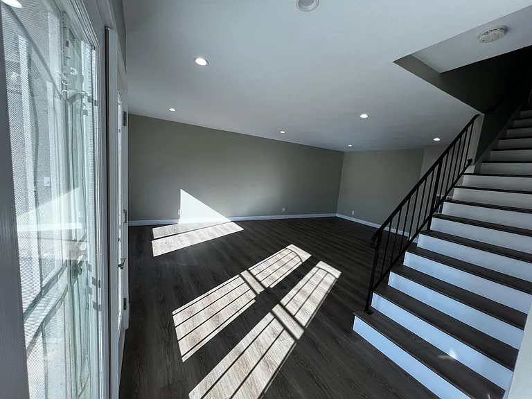 2680 E 19th St #4 — Photo 9
