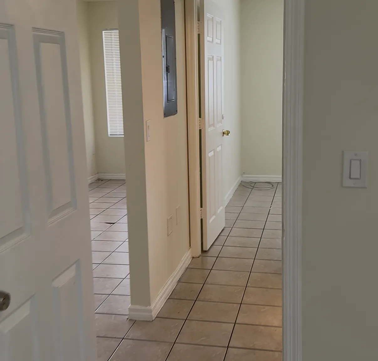2 bed, 950 sqft, $2,200 — Photo 4