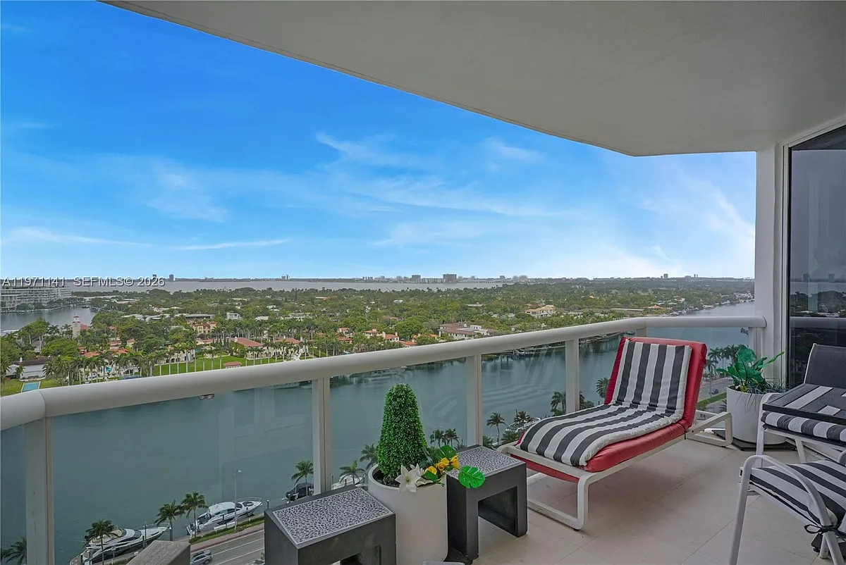Building Photo - 4775 Collins Ave #1806