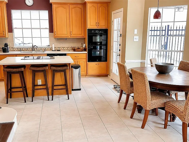 3814 Bayou Bend Ct — Photo 15