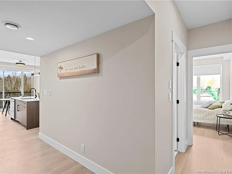 1030 Melanson #E — Photo 10