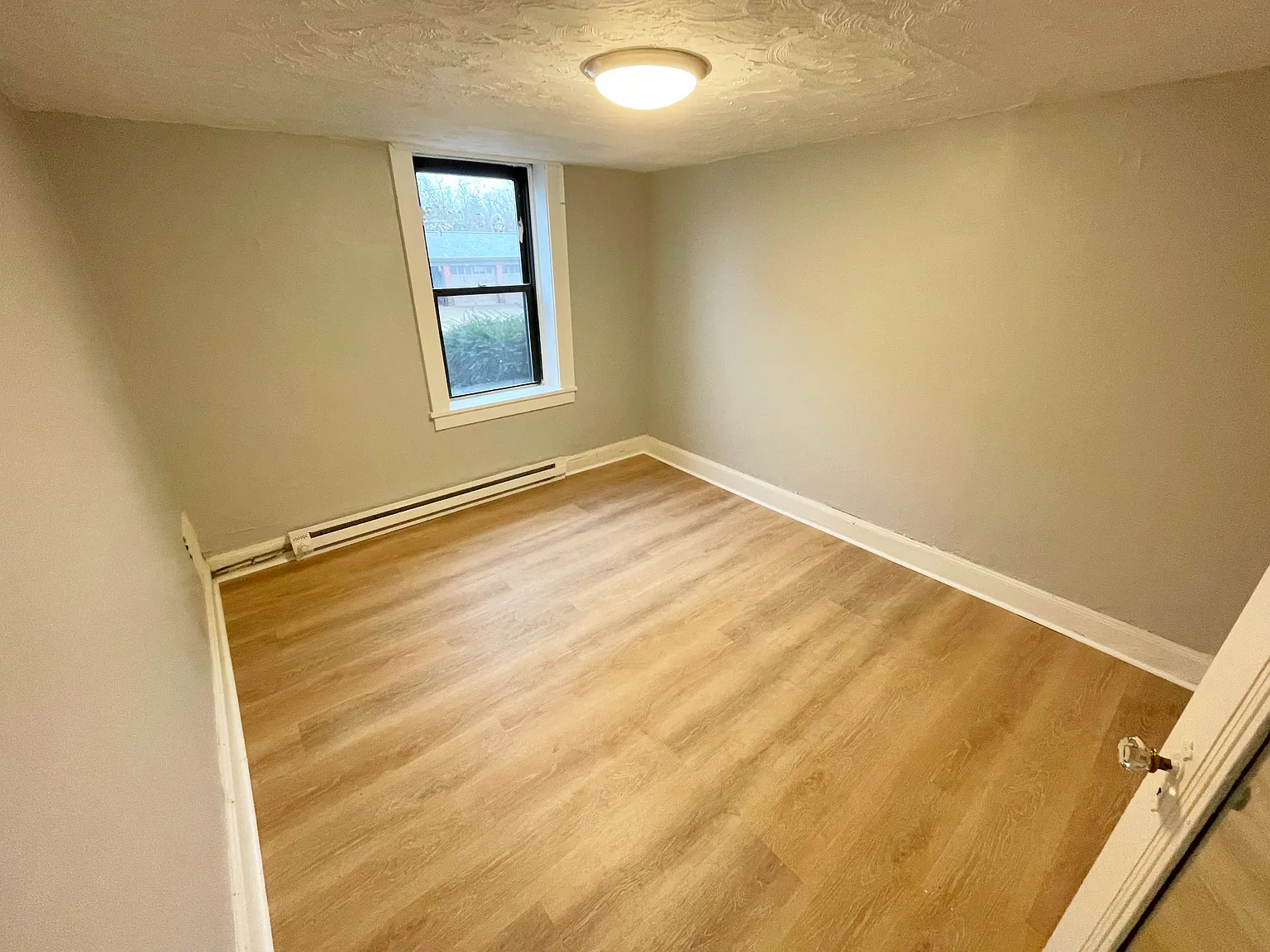 1 bed, $945 — Photo 4