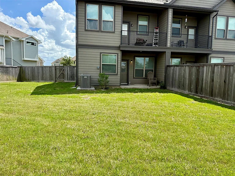 15118 Cougar Overlook Ct — Photo 14