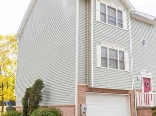 101 New Castle Dr, Morgantown, WV 26508