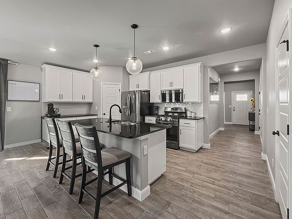 2nd image of 531 Stoneseed St