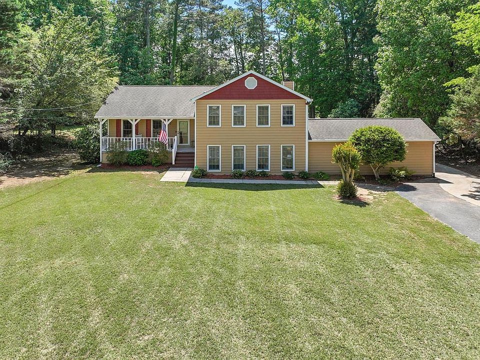 1st image of 210 Heritage Farm Ln