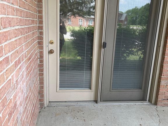 2nd image of 400 Dabney Dr