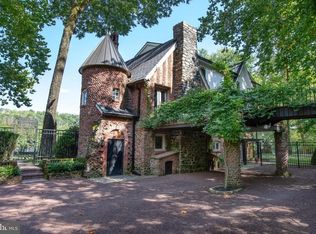 1 Bridge Three Ln, Pipersville, PA 18947