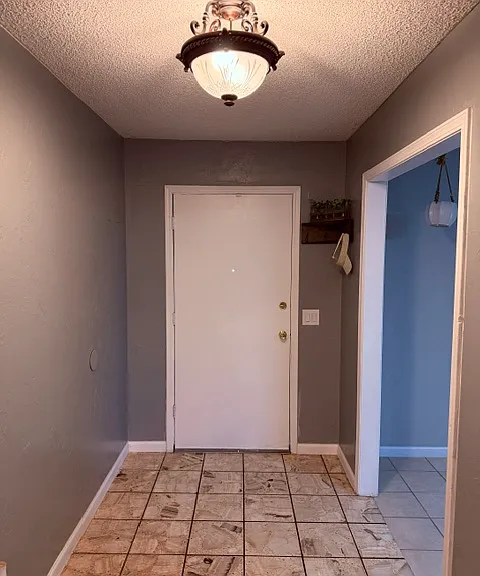 10013 Carnie Cir — Photo 3