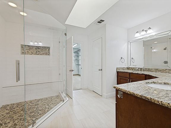 5th image of 4002 Brownstone Ct