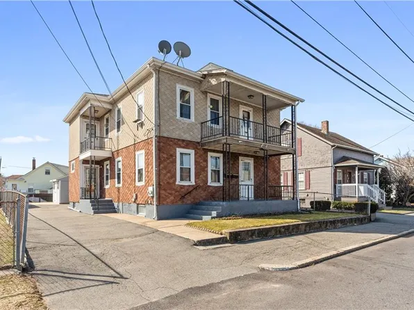 177 Harris St, Pawtucket, RI 02861